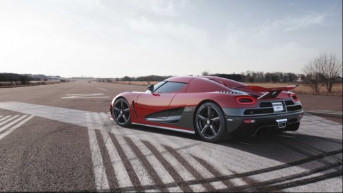 Bate seis recordes num só dia! Koenigsegg Agera R entra para o Guiness