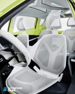 Toyota FT CH Concept car interior bancos