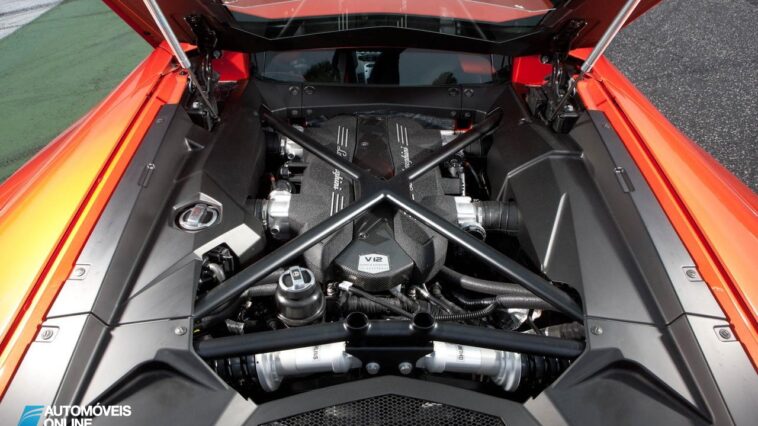 Novidades no Lamborghini Aventador 2013