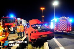 Ferrari F430 acidente grave vista traseira