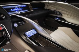 New Lexus LF-LC Concept Blue opala 2013 interior central console view