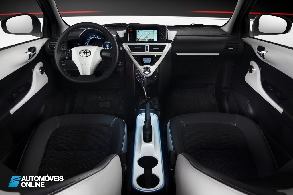 New Toyota iQ Eléctrico interior seats View 2013