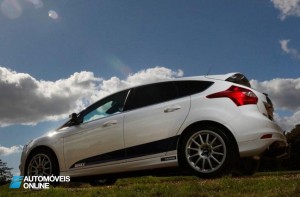 New Ford Focus WTCC 202cv road version profile view 2013