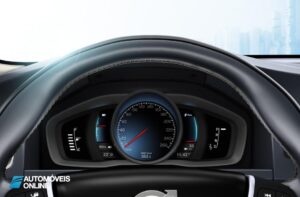 New Volvo V60 Híbrido 2013 intruments panel view