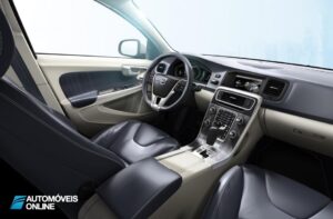 New Volvo V60 Híbrido 2013 right interior view