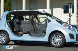 first view New Chevrolet Spark EV profile cut right view 2013