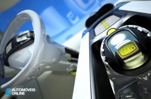 Citroen C-Cactus interior central console view