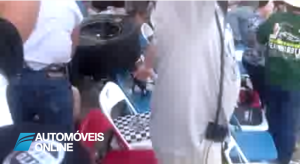 Vídeo impressionante! Acidente em Daytona visto da bancada