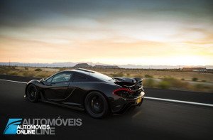 McLaren P1 left profile Rear view 2013