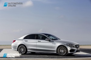New Mercedes-Benz Classe C 2014 right profile street silver view