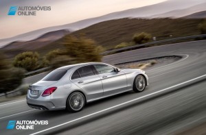 New Mercedes-Benz Classe C 2014 right profile street view