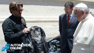 harley-davidson_110_aniversario_papa_francisco_italia_2