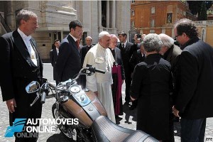 Fantástico! Harley-Davison Papa Francisco rende 241.500 euros