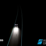 Auto-estrada com marcas rodoviárias que brilham no escuro sem gastos energéticos