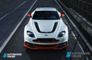Aston Martin Vantage GT3 chega à estrada