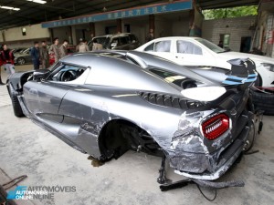 Koenigsegg Agera R. Condutor alcoolizado destrói