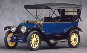 CADILLAC TOURING EDITION (1912), foi o primeiro veículo com arranque elétrico