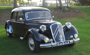 CITROEN TRACTION AVANT (1934) foi o primeiro a ser fabricado com chassis monocasco e tração dianteira