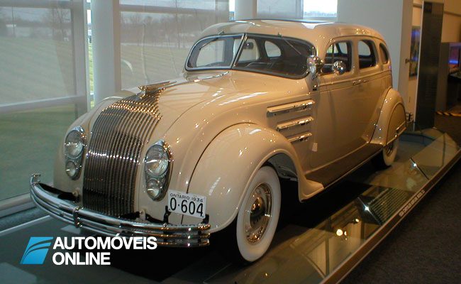 Os carros que marcaram a historia do mundo automovel_ CHRYSLER AIRFLOW (1934)