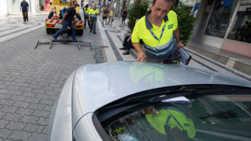 Remover carro da via pública é legal?