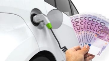 Governo aumenta incentivo para compra de carro eléctrico