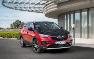 Opel Grandland X Hybrid já se pode comprar