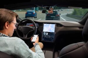 Carros Autónomos: Estudo aponta para possível aumento do consumo de álcool
