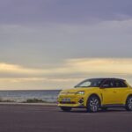 Novo Renault 5 E-Tech Surpreende? Conheça o Carro Elétrico Mais Nostálgico do Ano